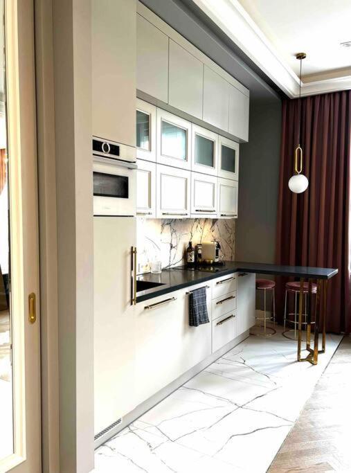 Studio Apartment In The Center Of Riga Luaran gambar