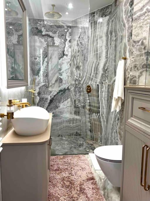 Studio Apartment In The Center Of Riga Luaran gambar